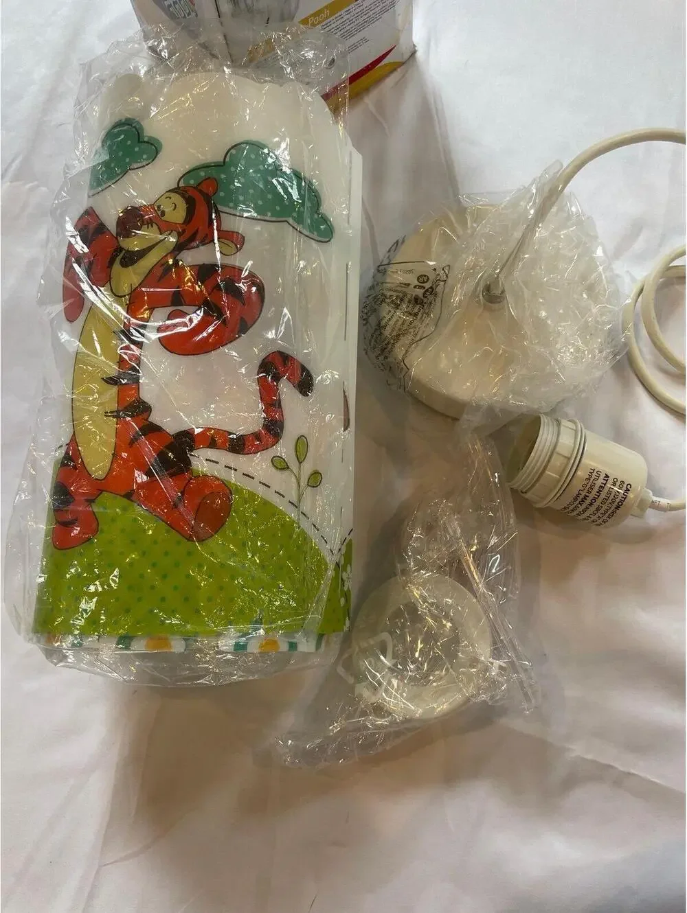 Philips Disney Winnie the Pooh Suspension Light NIB Kids Ceiling Lamp